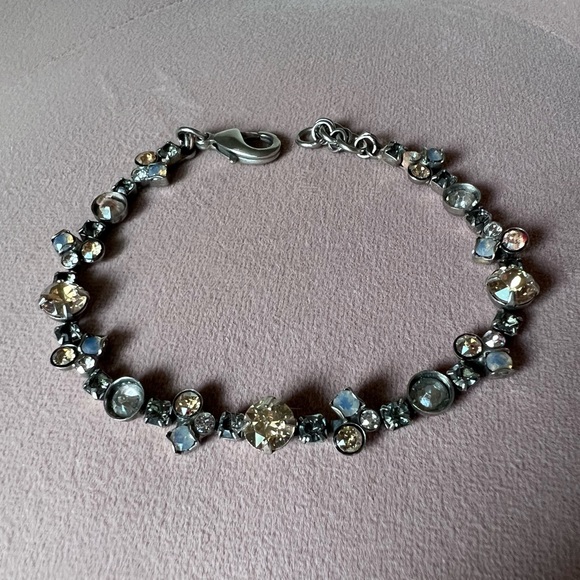 Sorrelli Jewelry - EUC Sorrelli Bracelet Silver tone lobster claw 7 1/2” Swarovski Crystals